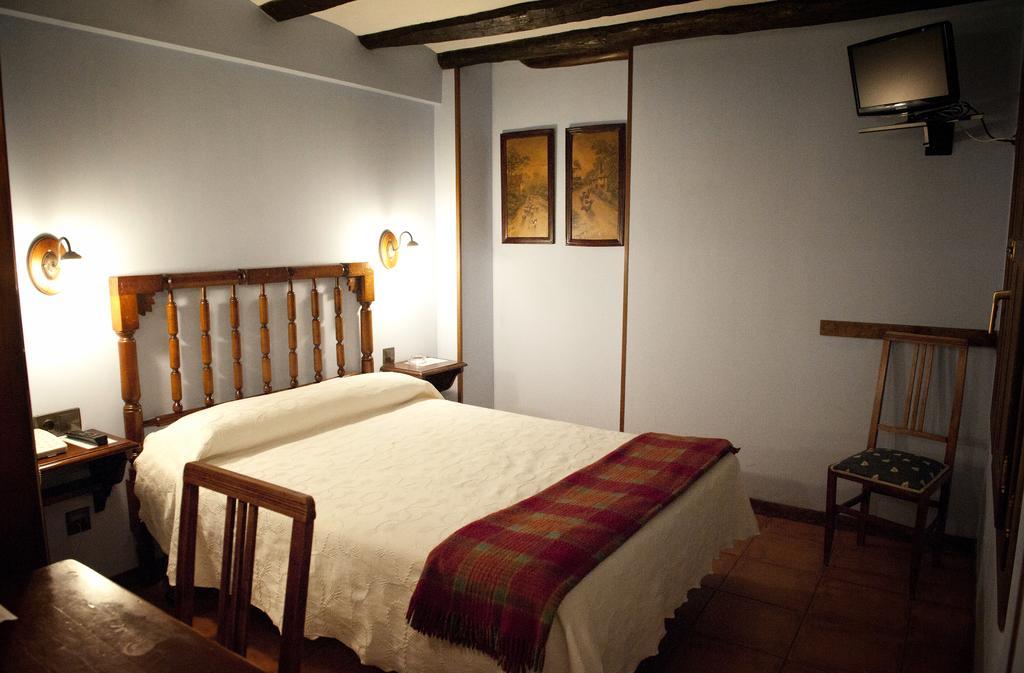 Hostal Santa Agueda Tarazona Quarto foto