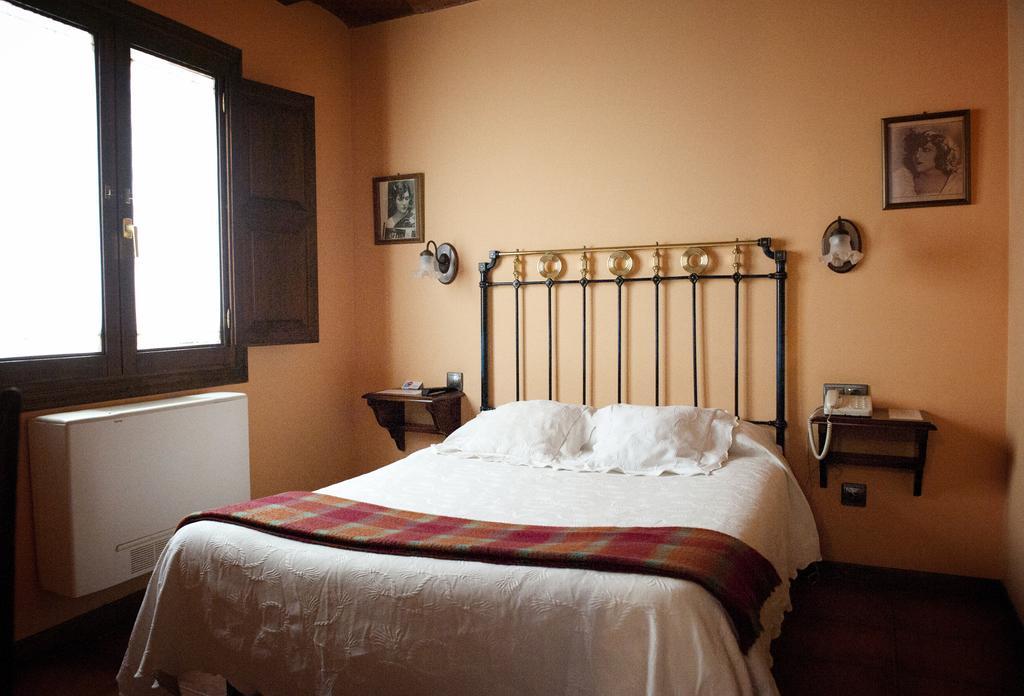 Hostal Santa Agueda Tarazona Quarto foto