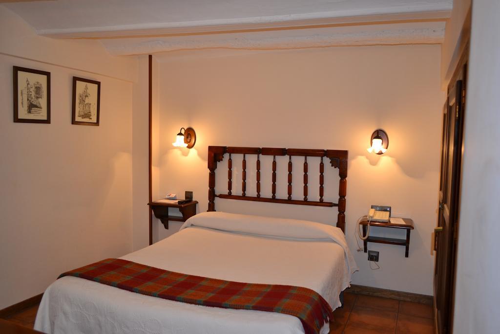 Hostal Santa Agueda Tarazona Quarto foto