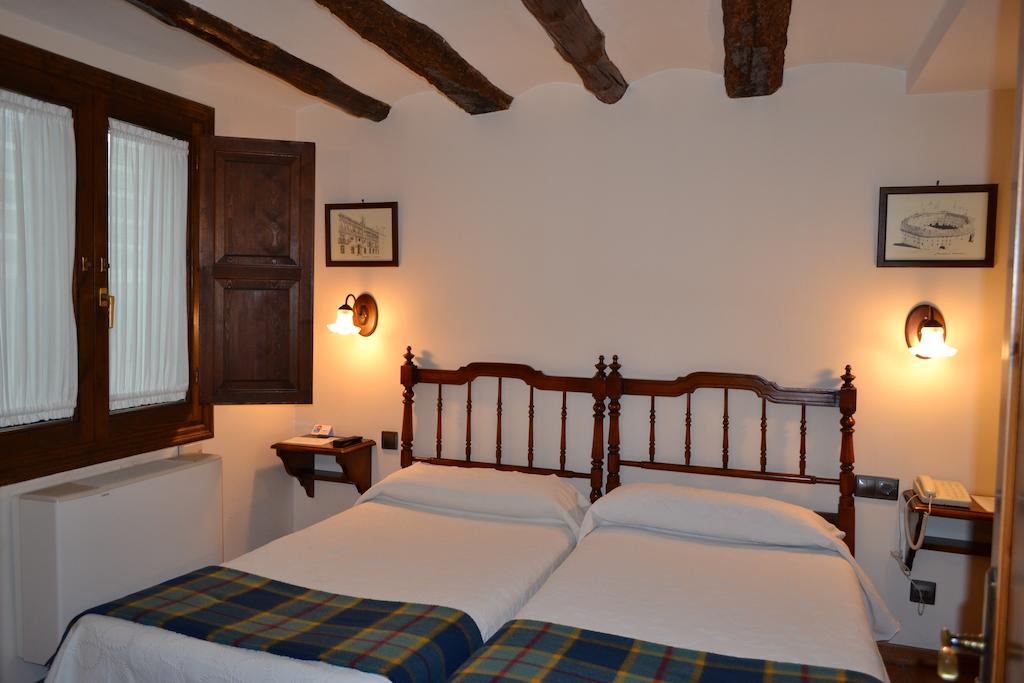 Hostal Santa Agueda Tarazona Quarto foto